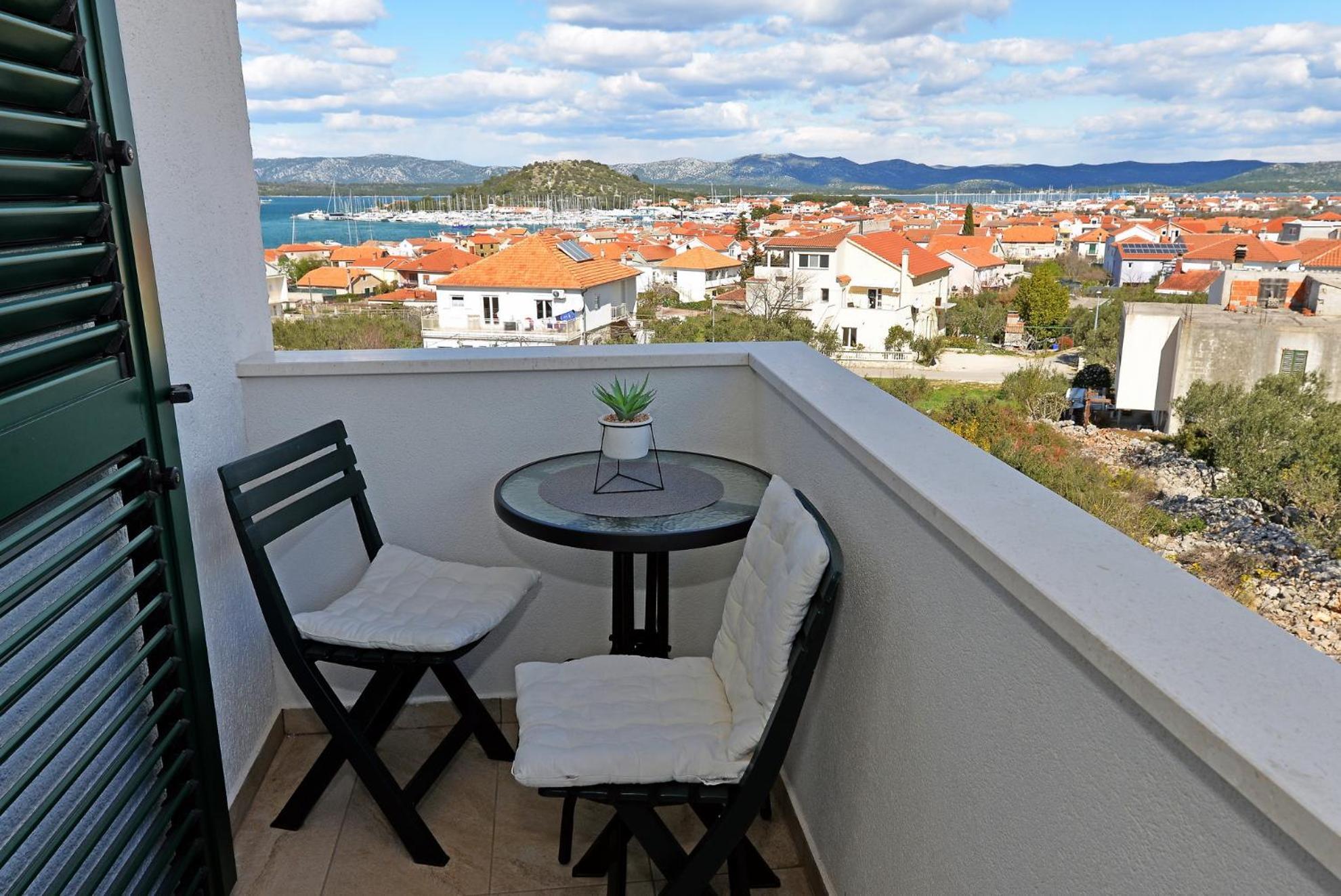 Apartments Kostelic Murter Exterior foto