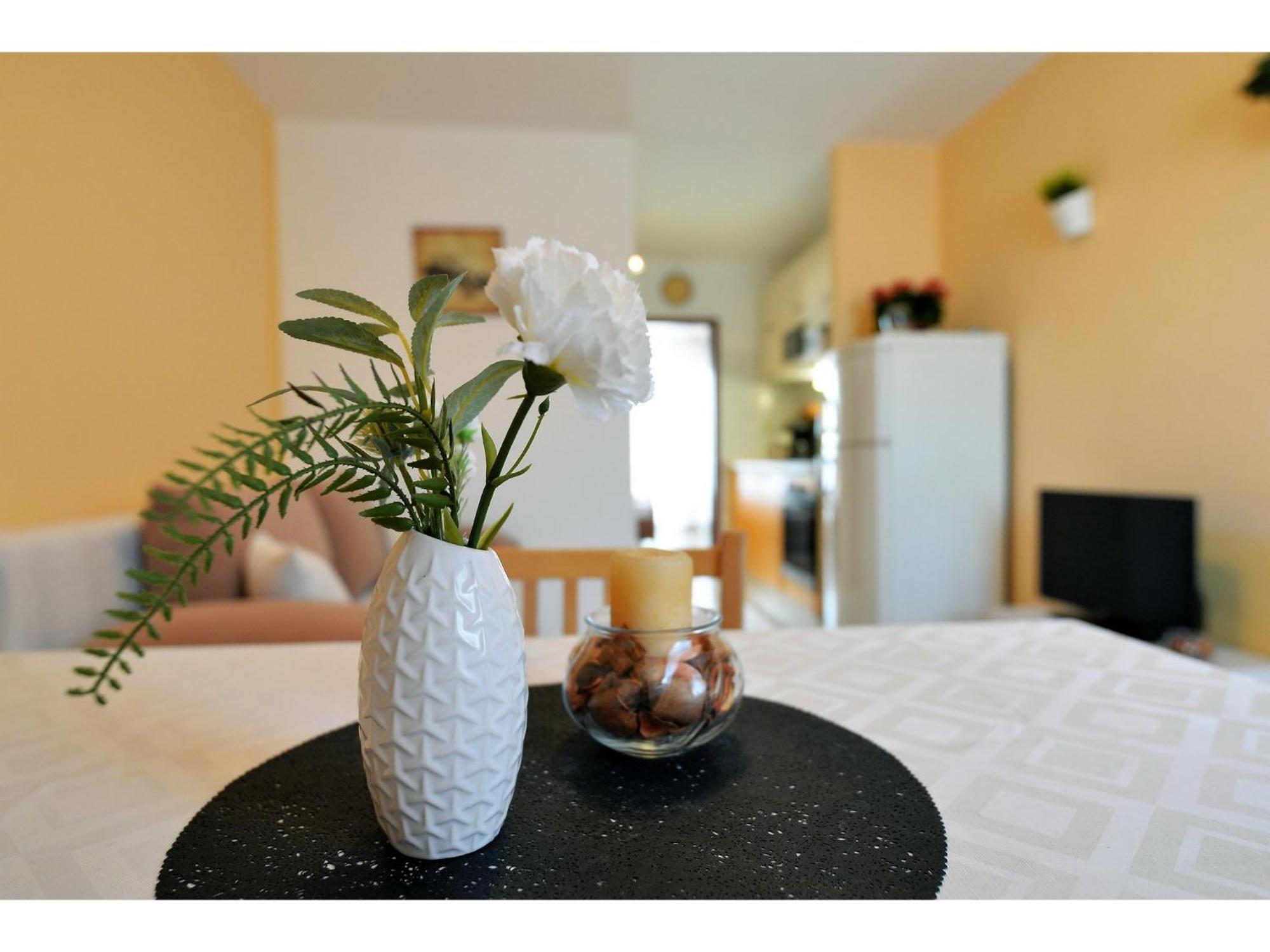 Apartments Kostelic Murter Quarto foto